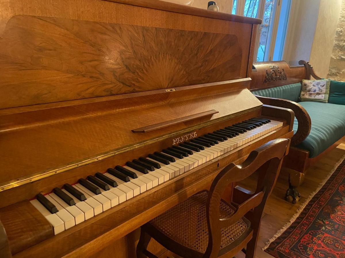 Chez Katia Hotel Семюр-ан-Оксуа Екстериор снимка